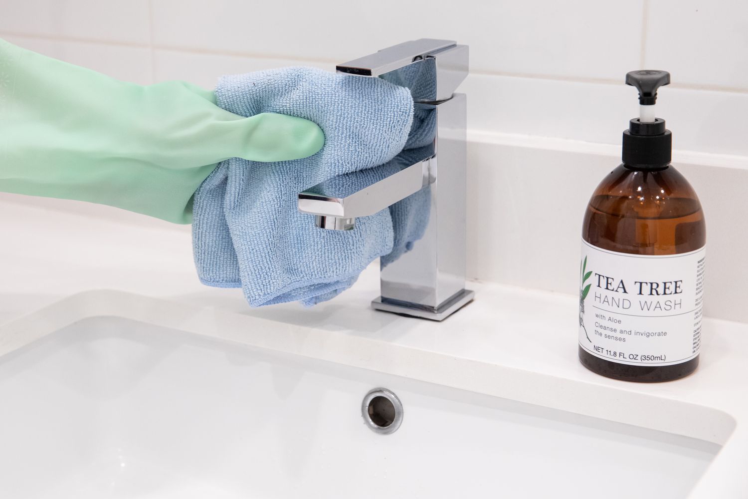 how to clean chrome